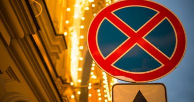 действие знаков остановка запрещена и стоянка запрещена