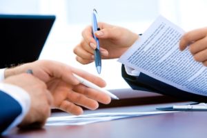 нужно ли менять права при смене фамилии после замужества