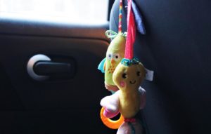 Детские удерживающие устройства для авто