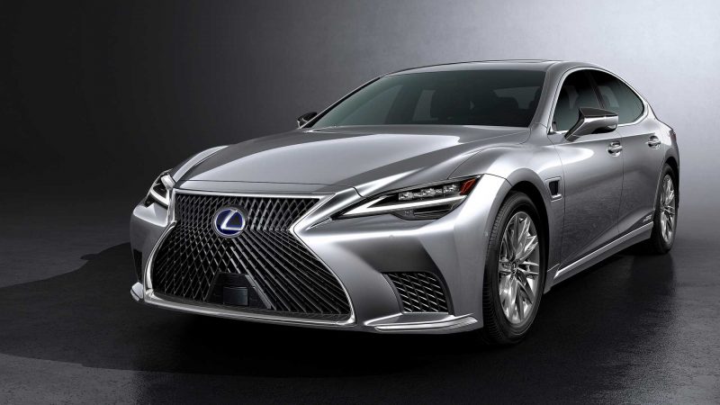 Обновленный Lexus LS 2021 года