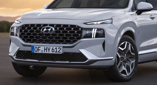 HYUNDAI SANTAFE: Комфорт, стиль и надежность в одном пакете