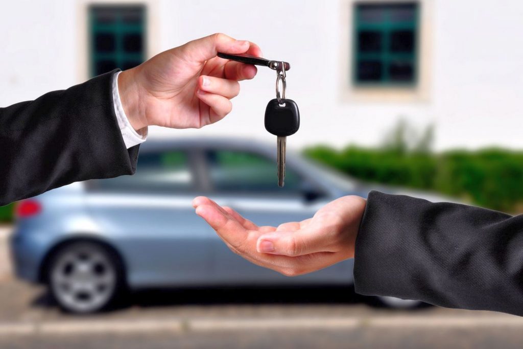 Прекращение учета авто или снятие с учета: в чем разница?