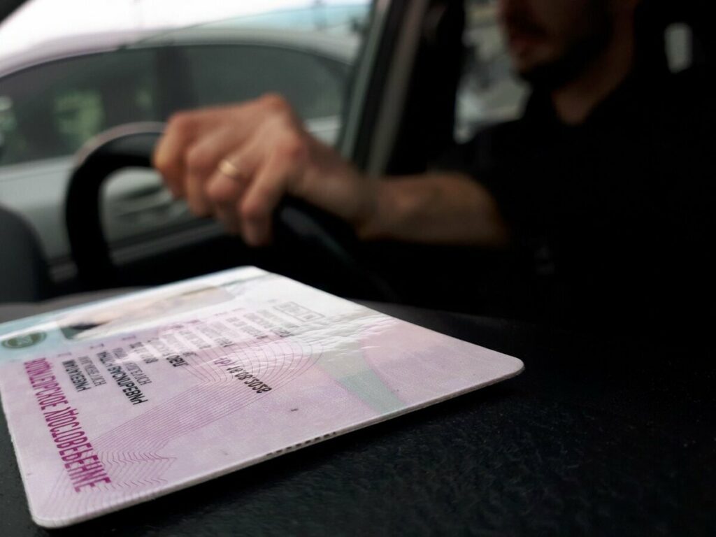 Как вернуть права через суд после лишения?