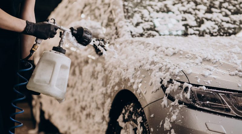 Секреты идеальной чистоты: Технологии и химия, используемые на профессиональной автомойке Секреты идеальной чистоты: Технологии и химия, используемые на профессиональной автомойке